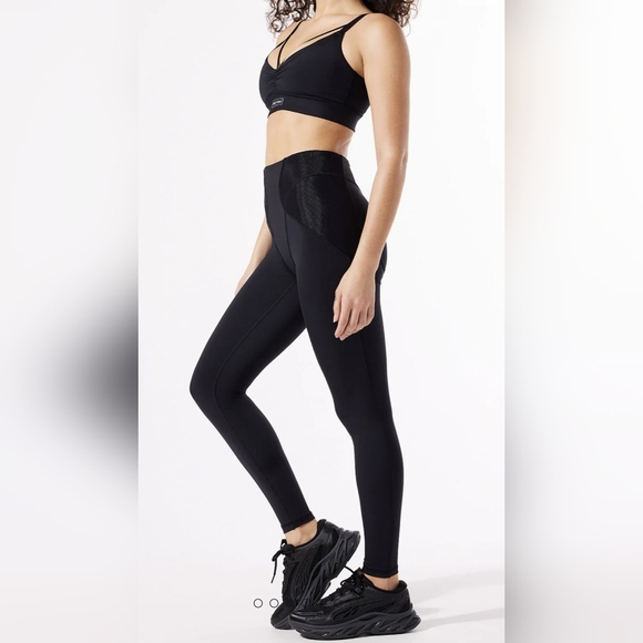 Savage x Fenty Sport Curve Alert High-Waist Rib Legging Size Small - Picture 4 of 4